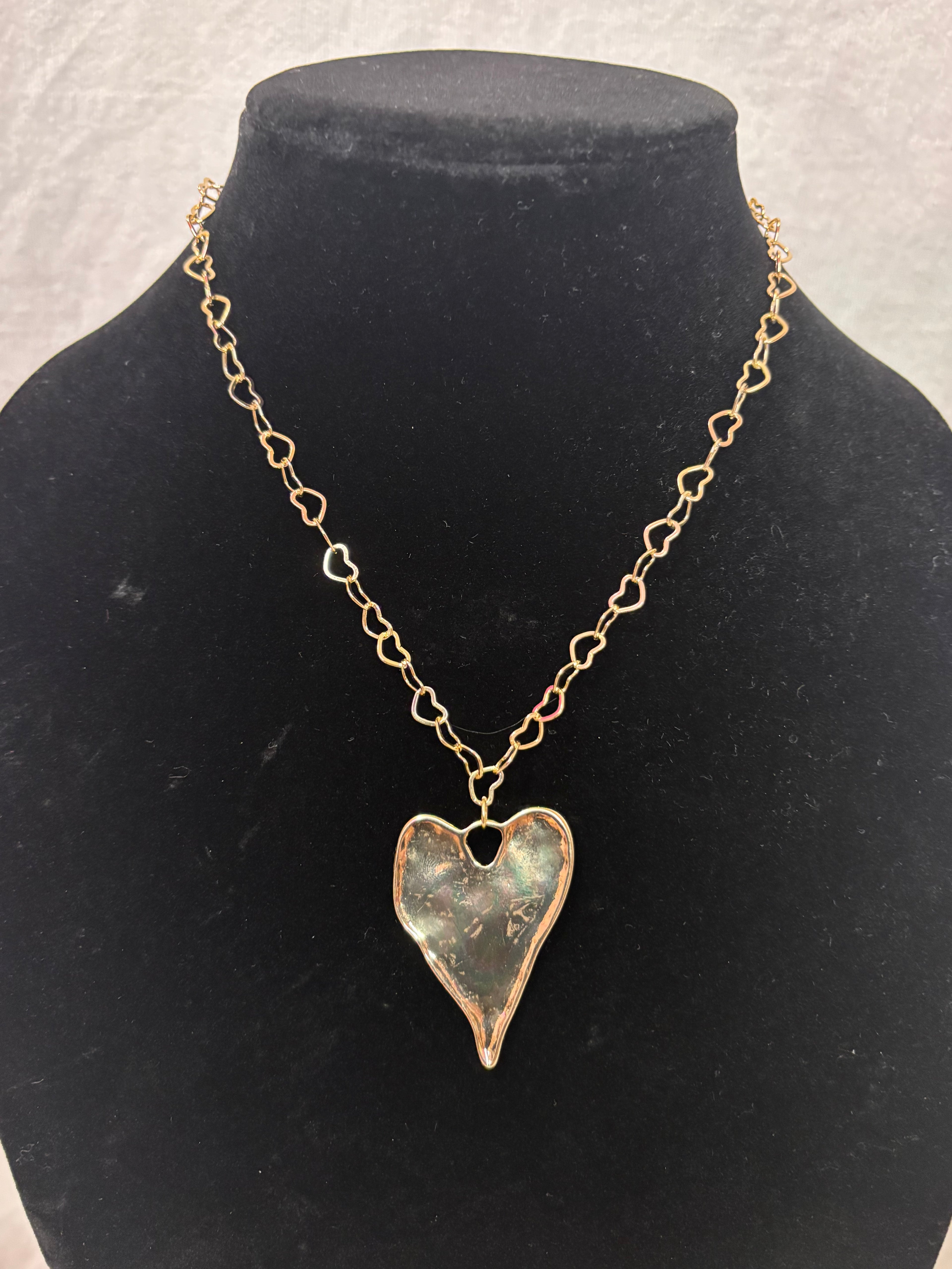 The Amarillo Heart Necklace