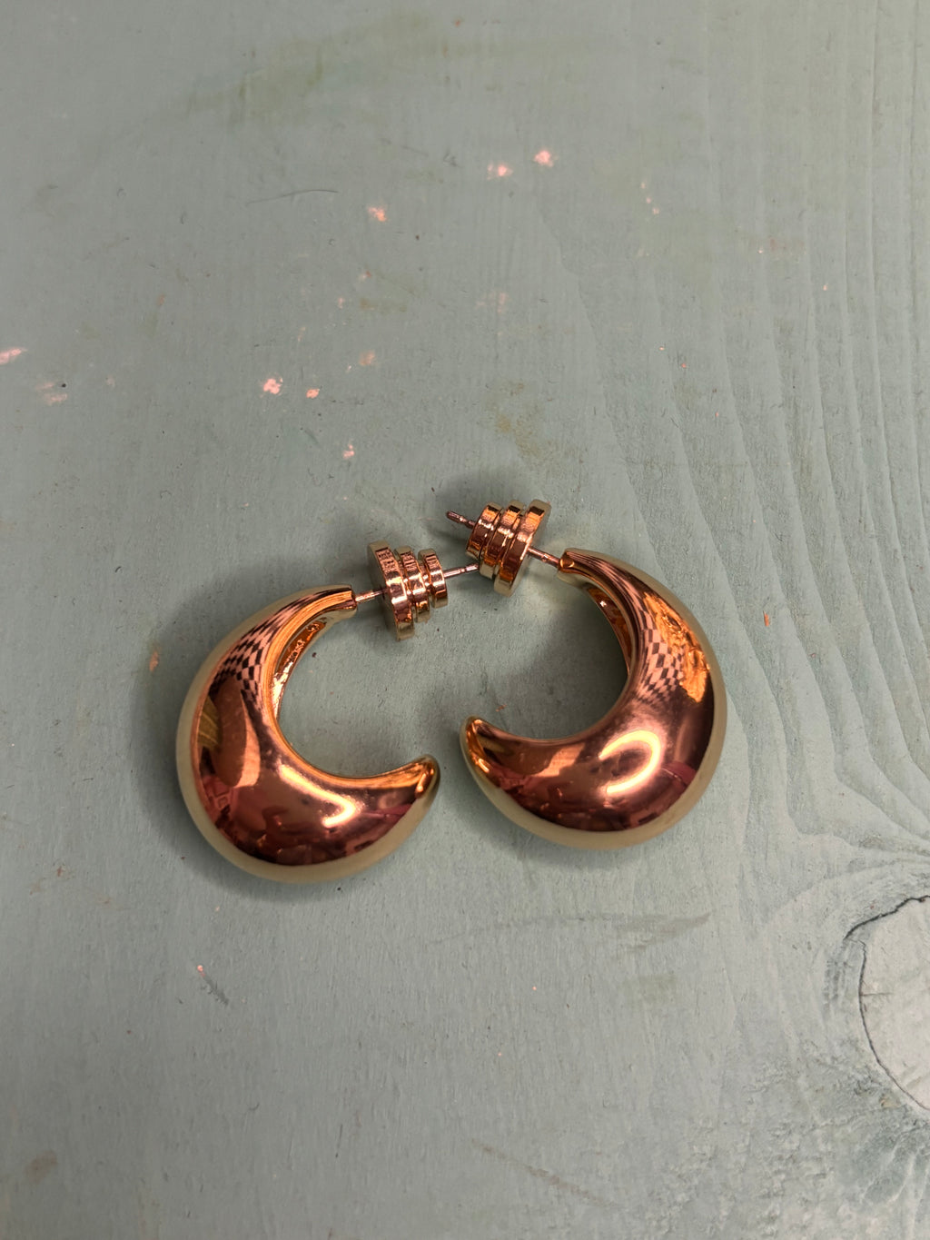 Medium Gold Hoop