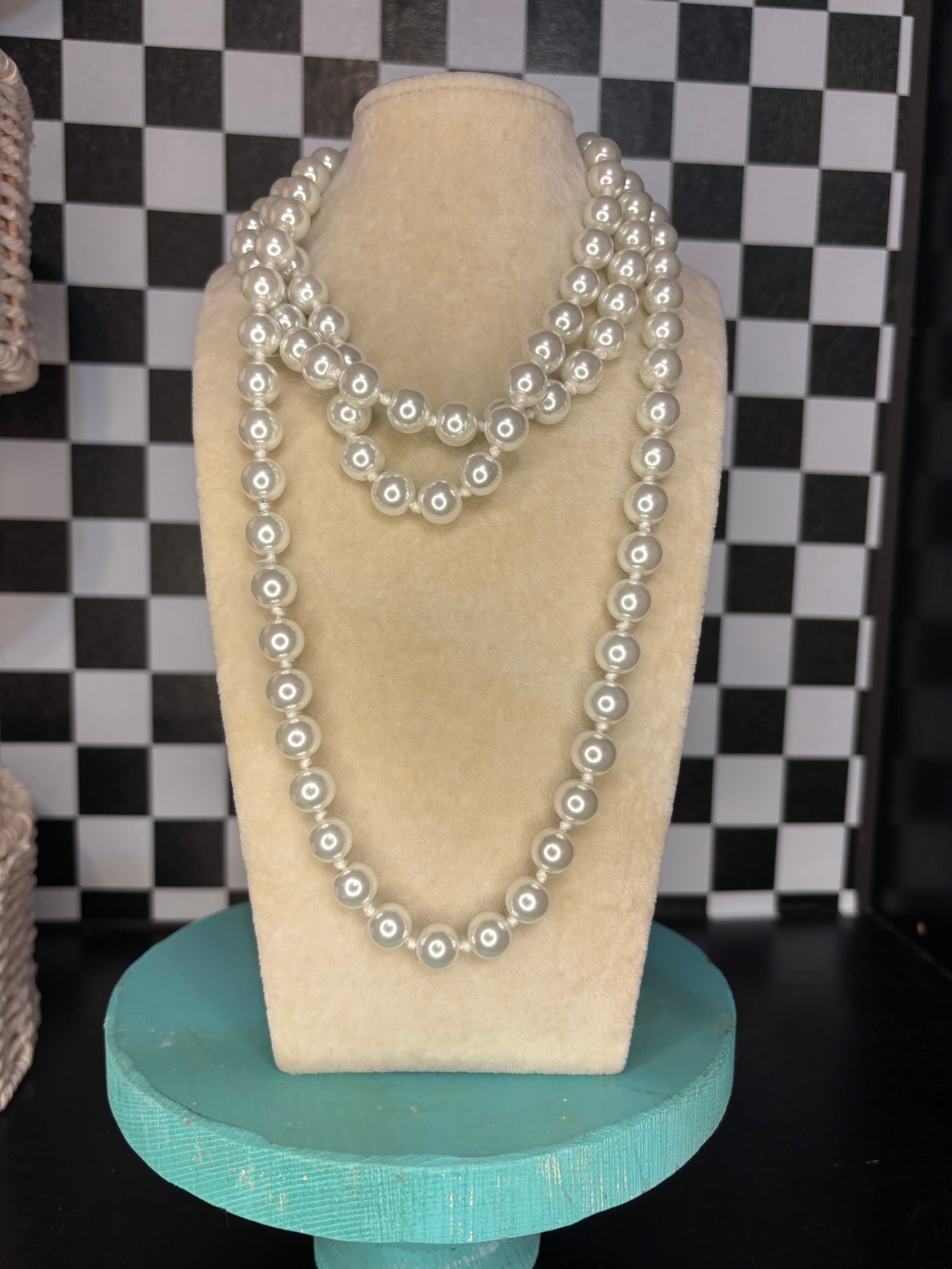 Pearl Beaded Necklace