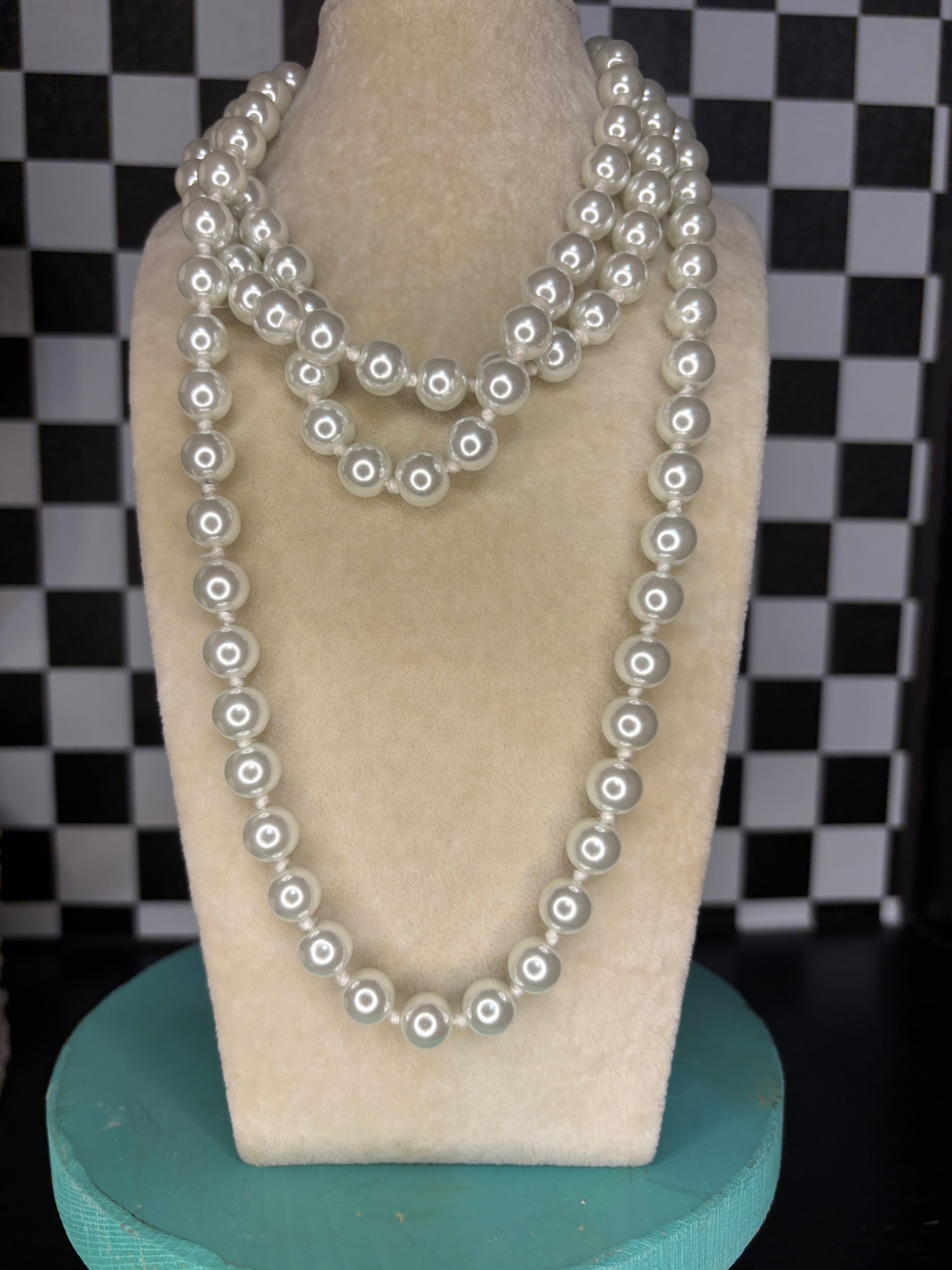 Pearl Beaded Necklace