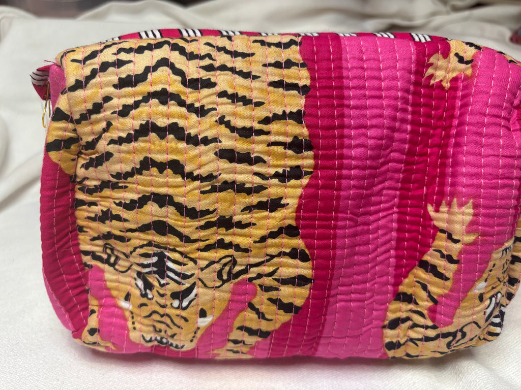 Medium Quilted Toiletry Bag